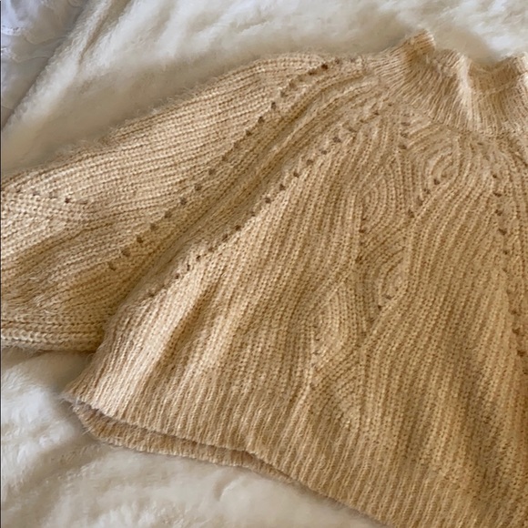 Oatmeal super soft crop sweater - Picture 2 of 3